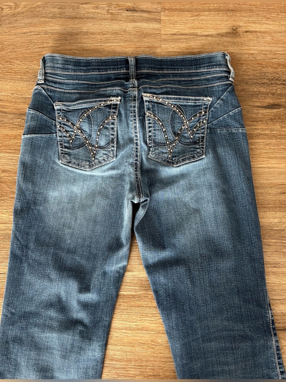 Q-baby Wrangler 7/8 x 32 WRQ25ST women’s jeans. Preloved. Med Rise. See info: - Picture 6 of 12